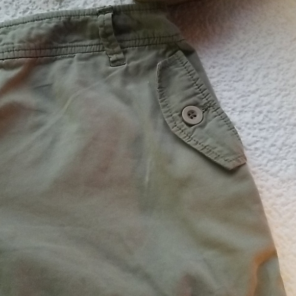 Shorts - Picture 4 of 5